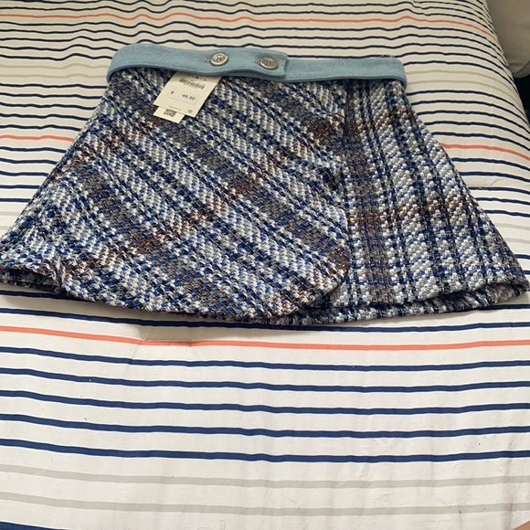 Brand new skirt - Picture 3 of 4